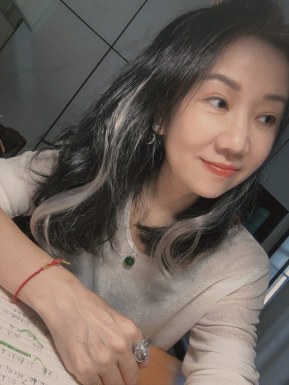 <span>Mei, 54</span>&nbsp;<span style='width: 25px; height: 16px; float: right; background-image: url(/bitmaps/flags_small/CN.PNG)'>&nbsp;</span><br><span>Guangzhou, Chine</span>&nbsp;<input type='button' class='joinbtn' style='float: right' value='JOIN NOW' />