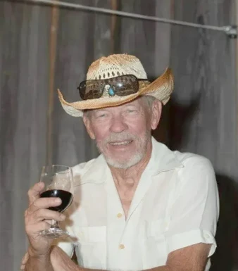 <span>Mike, 80</span>&nbsp;<span style='width: 25px; height: 16px; float: right; background-image: url(/bitmaps/flags_small/US.PNG)'>&nbsp;</span><br><span>Daytona Bea, United States of America</span>&nbsp;<input type='button' class='joinbtn' style='float: right' value='JOIN NOW' />