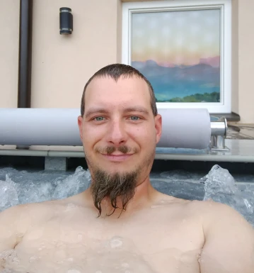 <span>Sebastian, 38</span>&nbsp;<span style='width: 25px; height: 16px; float: right; background-image: url(/bitmaps/flags_small/DE.PNG)'>&nbsp;</span><br><span>Schongau, Germany</span>&nbsp;<input type='button' class='joinbtn' style='float: right' value='JOIN NOW' />