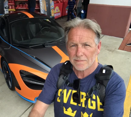 <span>Magnus, 69</span>&nbsp;<span style='width: 25px; height: 16px; float: right; background-image: url(/bitmaps/flags_small/SE.PNG)'>&nbsp;</span><br><span>Karlskrona, Suède</span>&nbsp;<input type='button' class='joinbtn' style='float: right' value='JOIN NOW' />