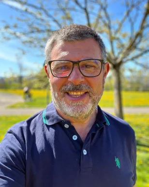 <span>Erik Joris , 60</span>&nbsp;<span style='width: 25px; height: 16px; float: right; background-image: url(/bitmaps/flags_small/NL.PNG)'>&nbsp;</span><br><span> , Países Bajos</span>&nbsp;<input type='button' class='joinbtn' style='float: right' value='JOIN NOW' />