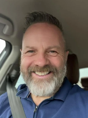 English men looking for love